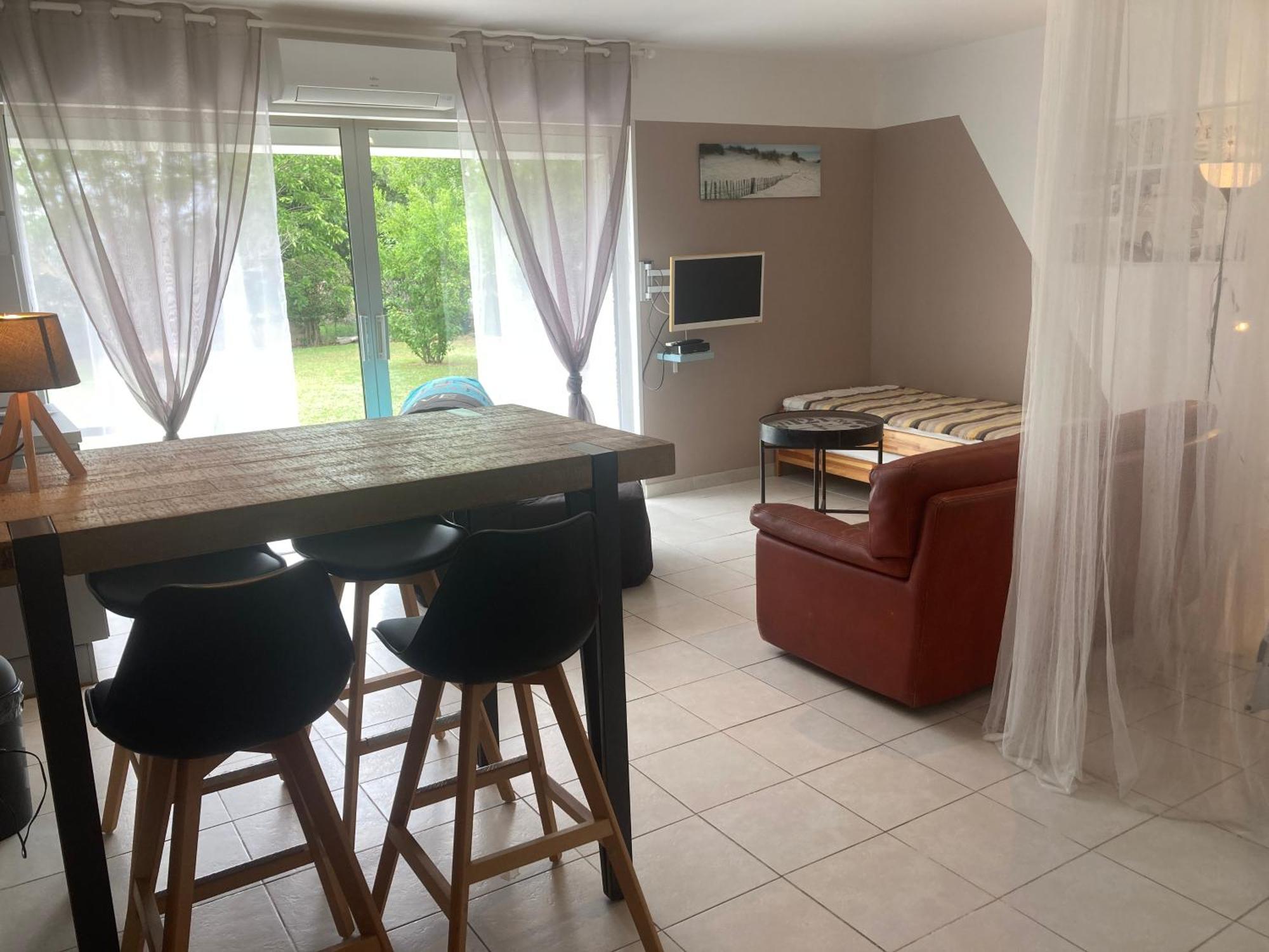Les Bougainvillees De Camargue Villetelle Habitación foto