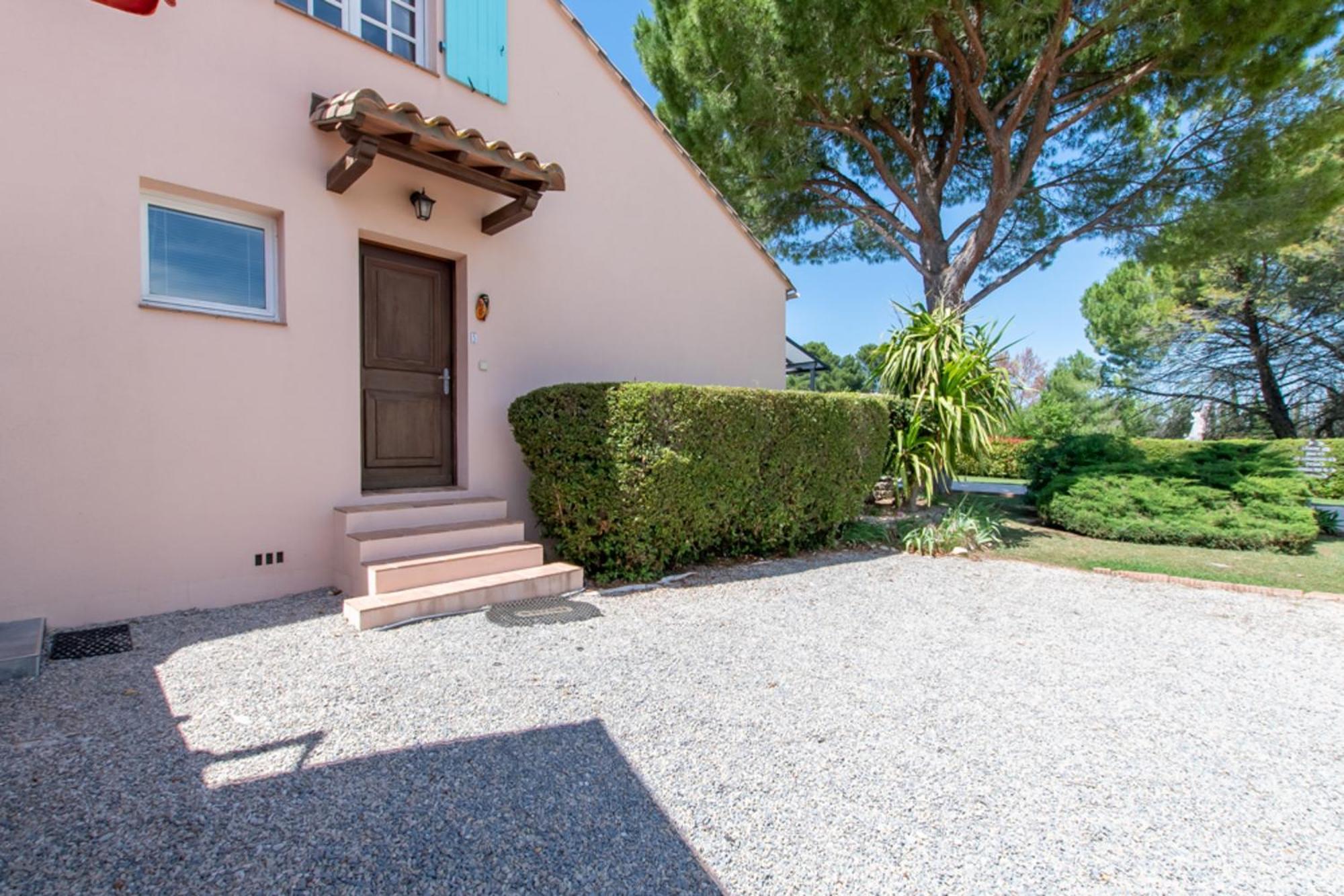 Les Bougainvillees De Camargue Villetelle Habitación foto