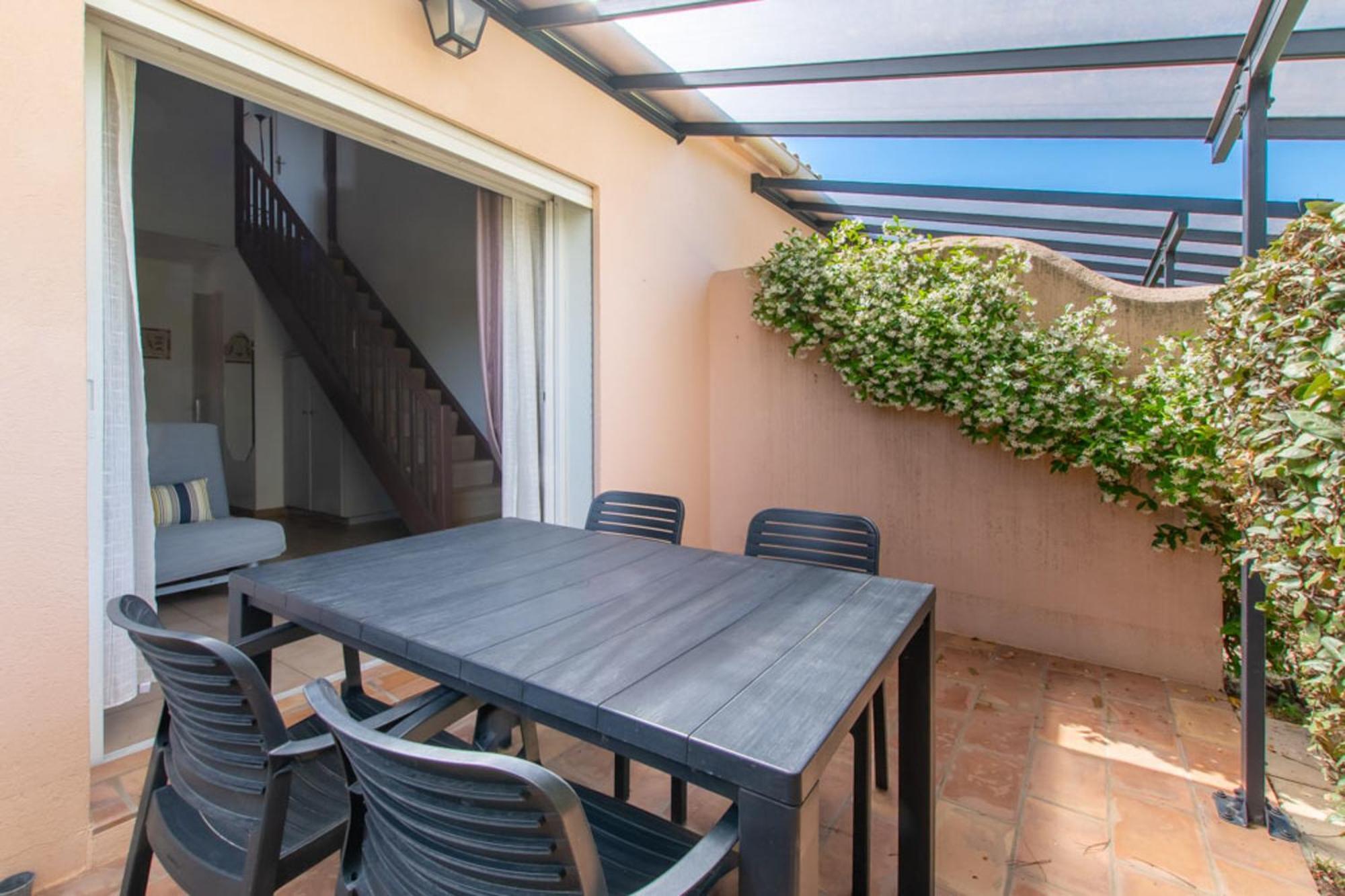 Les Bougainvillees De Camargue Villetelle Habitación foto